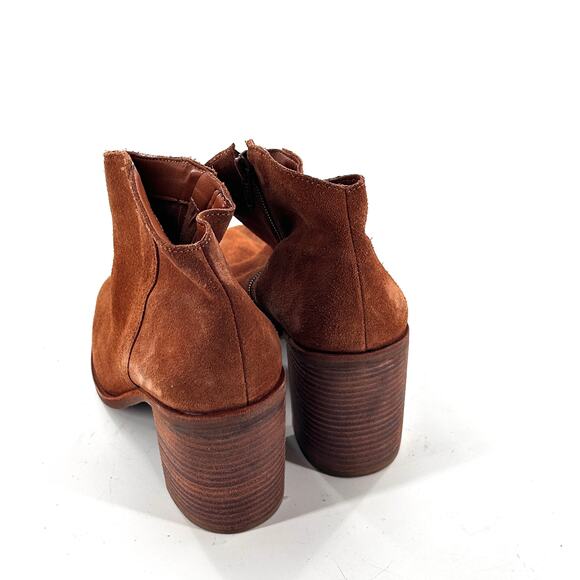 Lucky Brand Pinkton Boots 7 Brown NWOT Suede Ankle Booties Zip Western Heel - Picture 3 of 6